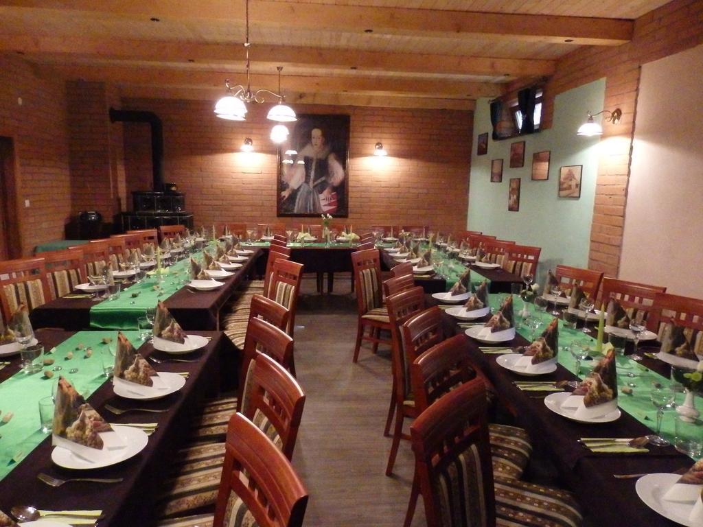 Pivnicka Pod Cachtickym Hradom Hotel Čachtice Eksteriør billede