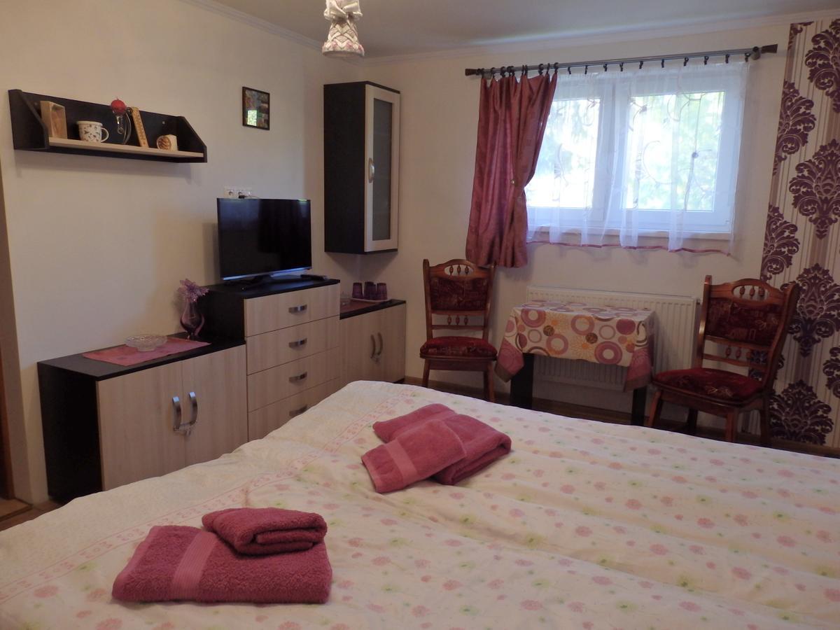 Pivnicka Pod Cachtickym Hradom Hotel Čachtice Eksteriør billede